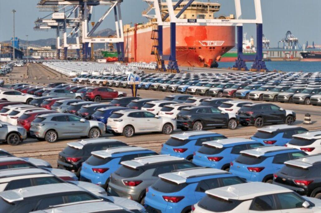 Egyre nagyobb kockázatot jelentenek a kínai autók