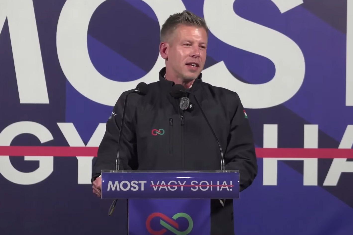 Magyar Péter az AP-nek: A választás népszavazás Magyarország helyéről a világban