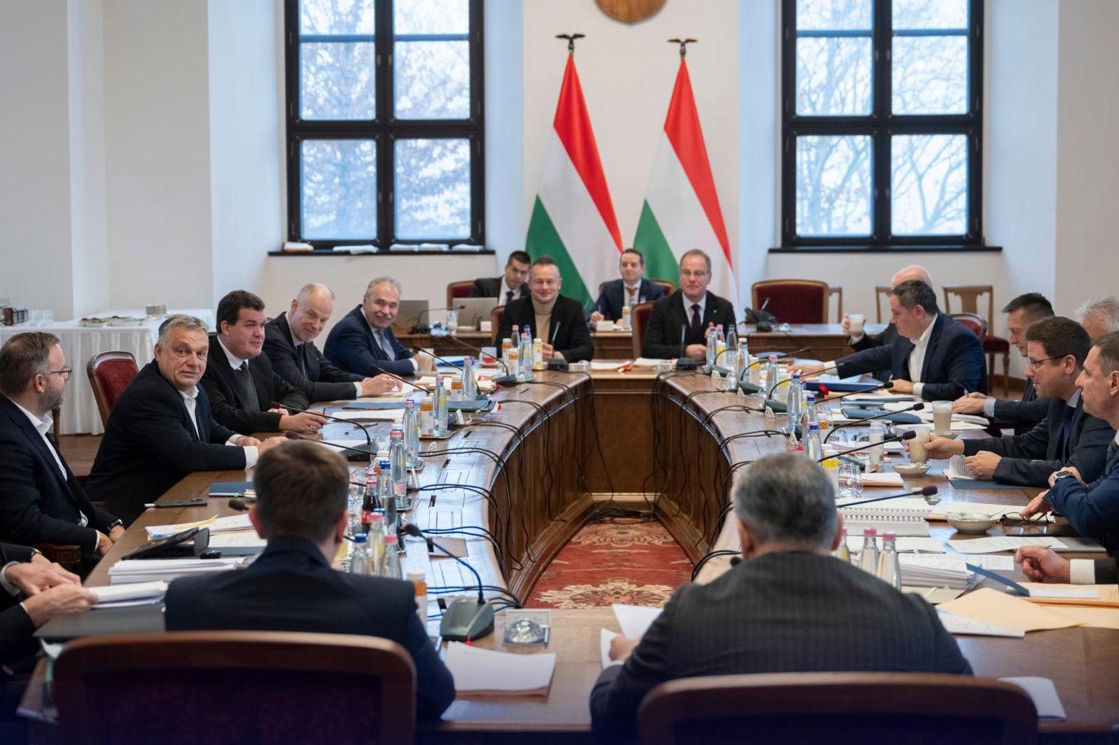 15,2 millió forintra bírságolta a kormányt a KEHI