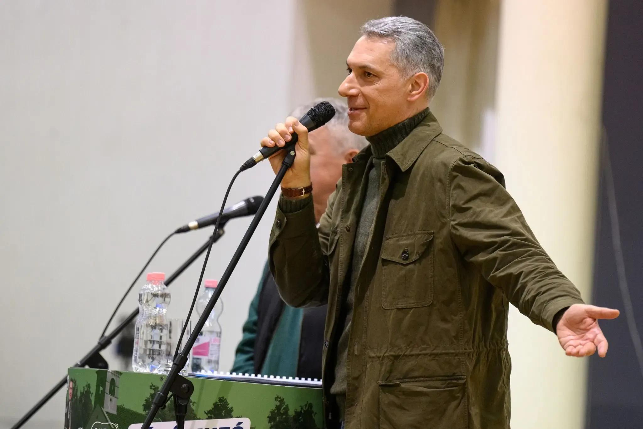 Besült Lázár János kastélyprivatizációs terve