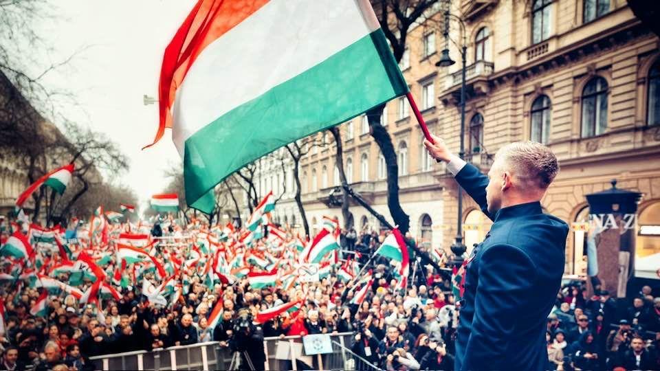 21 Kutatóközpont: 18 százalékkal vezet a Tisza Párt 