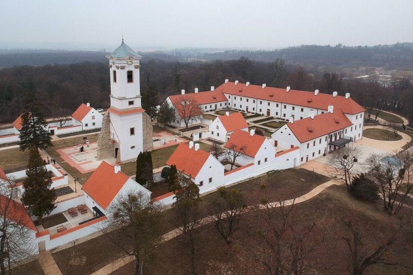 Kastélyprivatizáció: 25-ből 2 kastélyt adtak magánkézbe