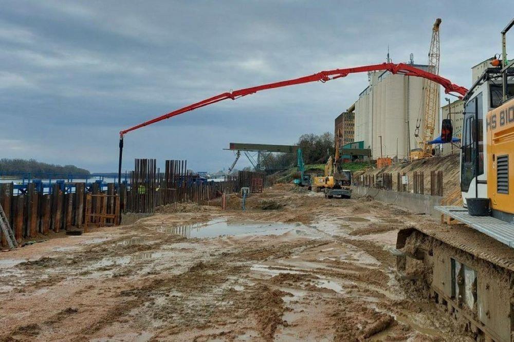A mohácsi önkormányzat felmondja a félkész kikötő kivitelezési szerződését