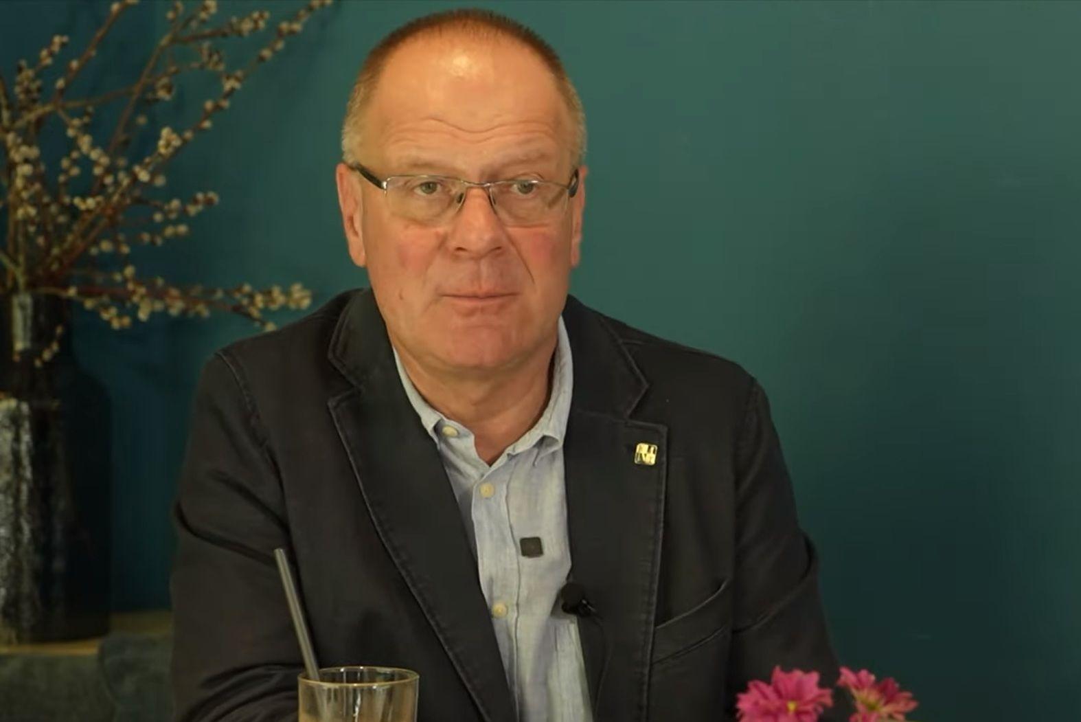 Tagadta Navracsics Tibor, hogy direkt a romák ellen alkotta meg a Fidesz az önazonossági törvényt