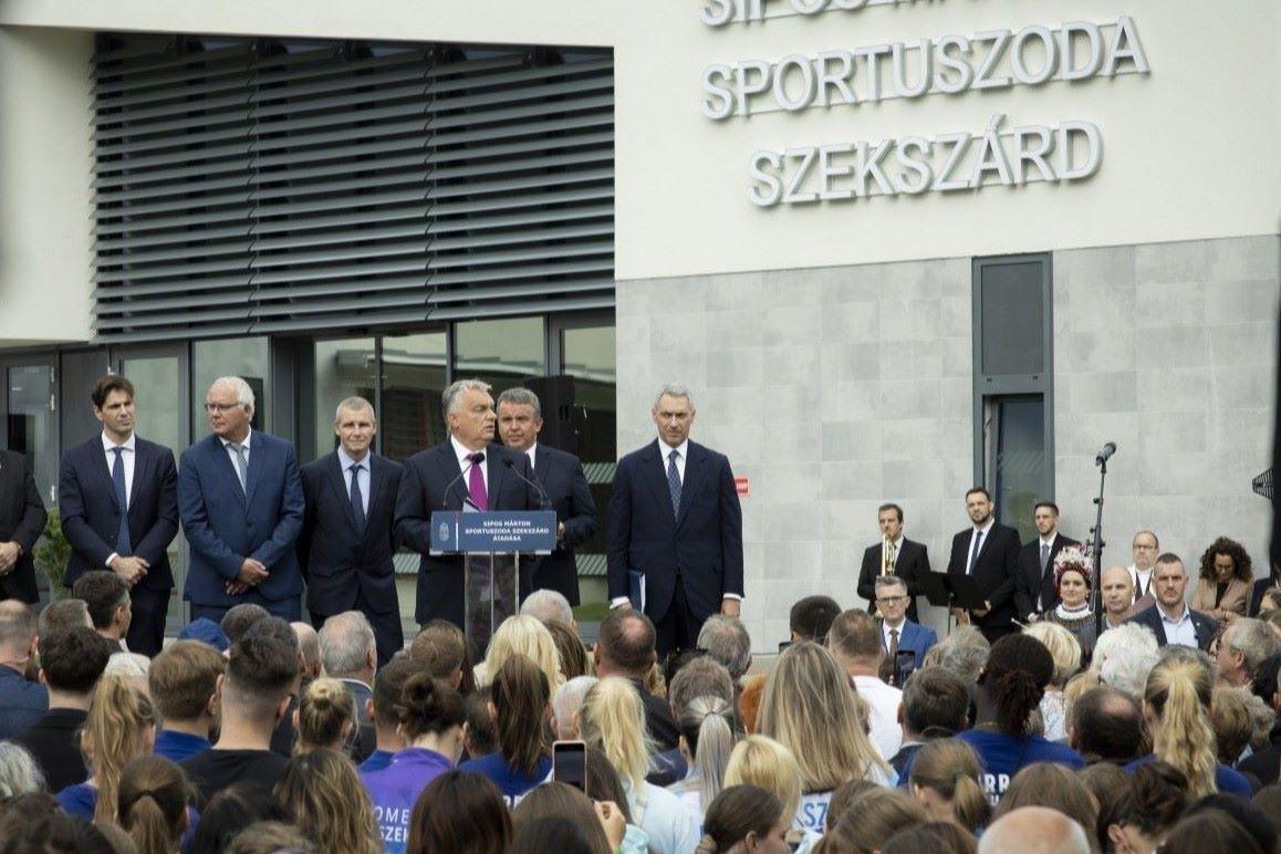 Hadházy szerint Orbán tényleg azt hihette, hogy Szekszárd helyett Szegeden van