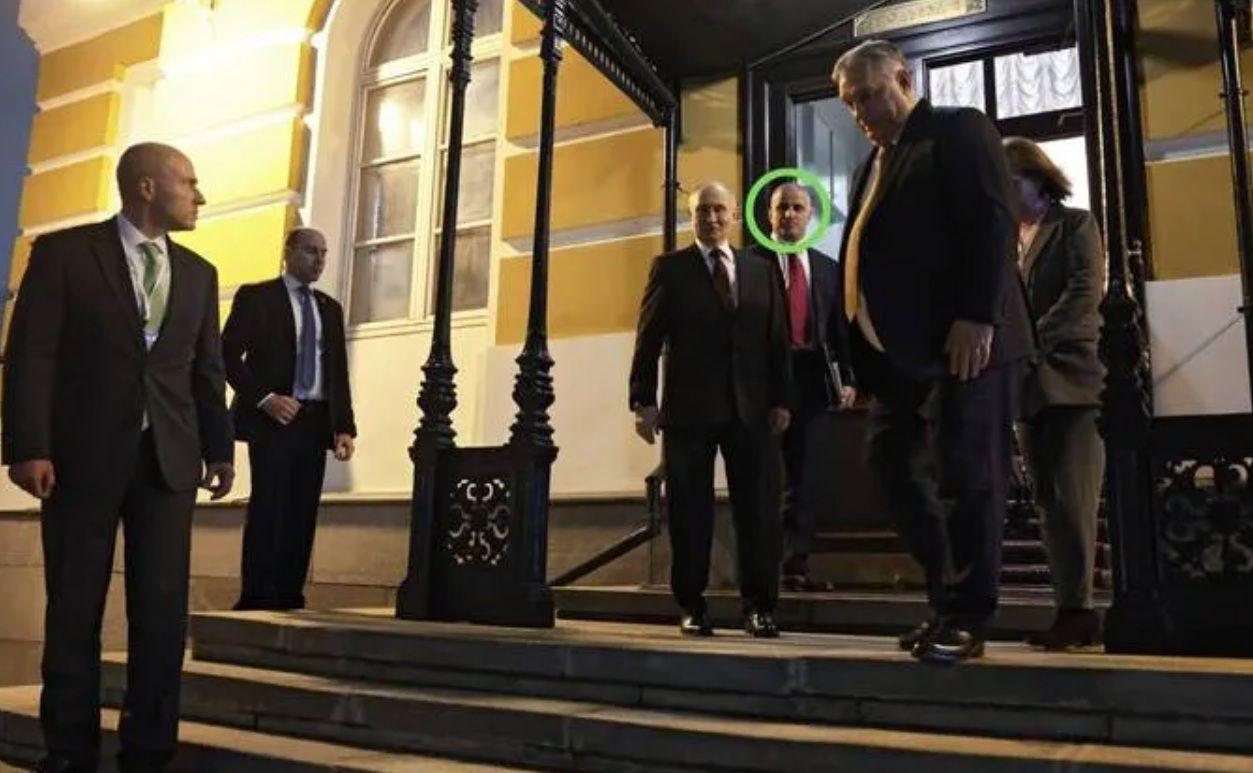 A budapesti orosz nagykövetség közel fele hírszerző