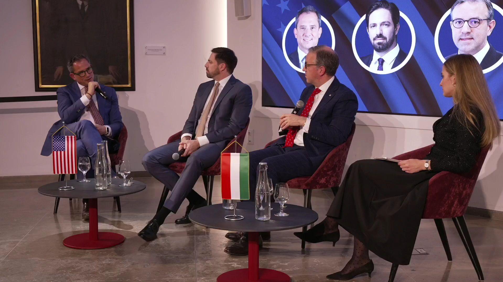 Udvarias ködösítésbe torkollott, miről beszélt Trump és Orbán