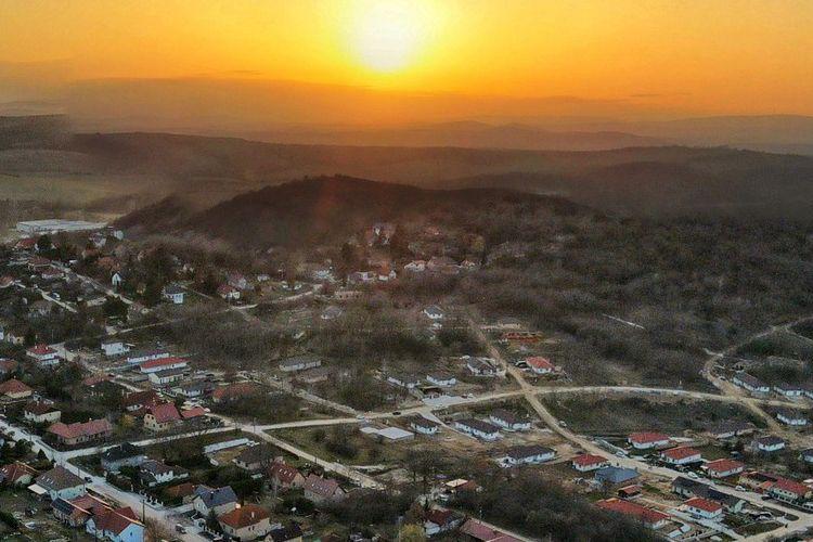 A gödi Samsung-gyár hulladékát Pilisjászfalura vinnék, a helyiek tiltakoznak