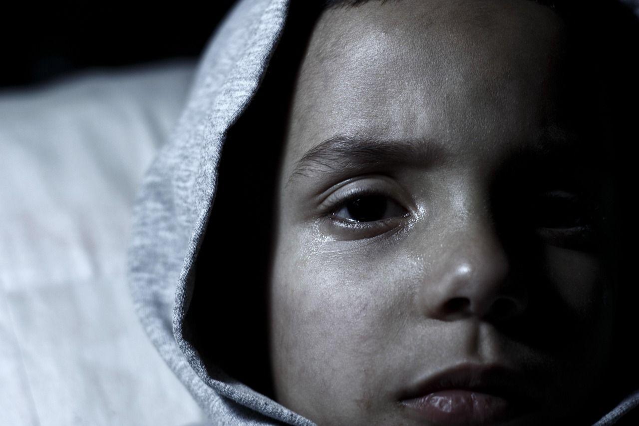 Gyermekotthonok: bepanaszolták a rendőrség tájékozódó akcióját, mert felügyelet nélkül hallgatnak meg fiatalokat