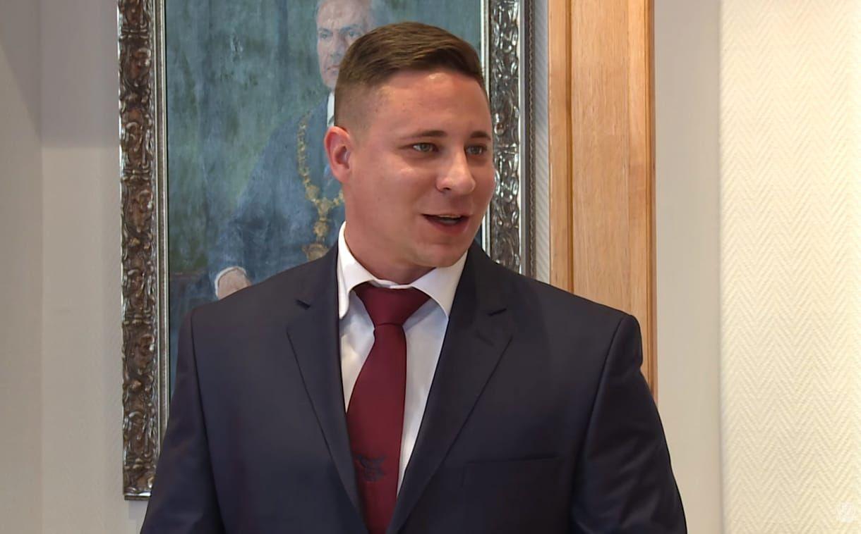 Schadl György már többet keresett, mint amire büntetné az ügyészség