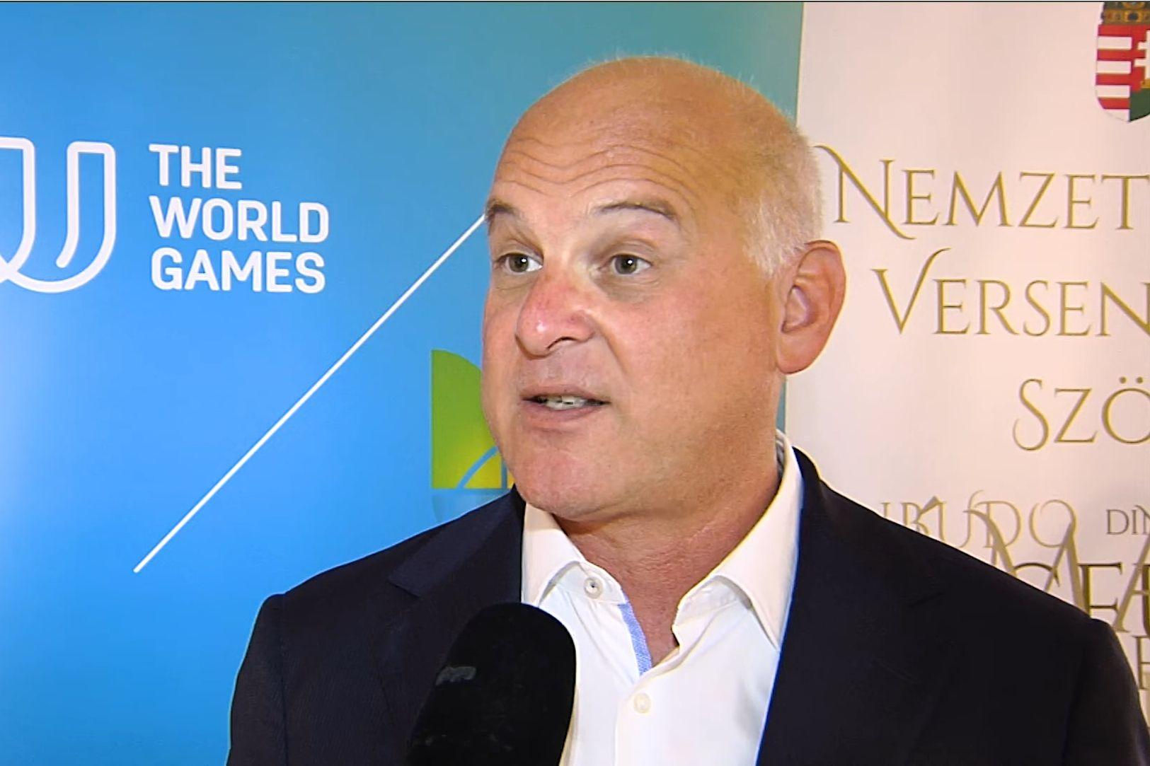 Bizalmi szavazást kezdeményezett maga ellen Schmidt Gábor, de az elnökség kiállt mellette