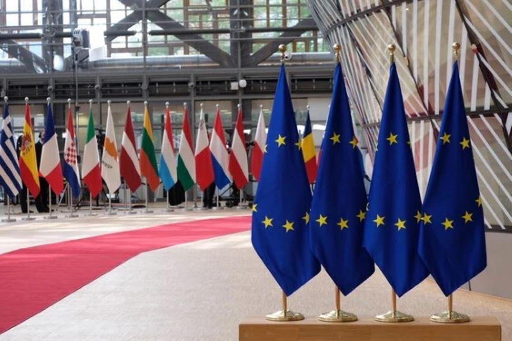 Orbán kiiktatására készülnek az EU-ban, hogy ne akadályozhassa meg az Oroszország elleni szankciókat