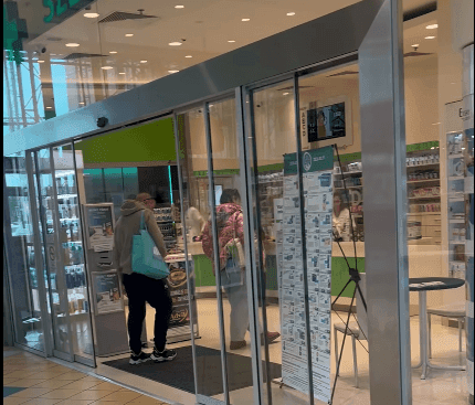 „Elvi okból” nem tartanak esemény utáni tablettát a dunakeszi Szent Jobb Gyógyszertárban 