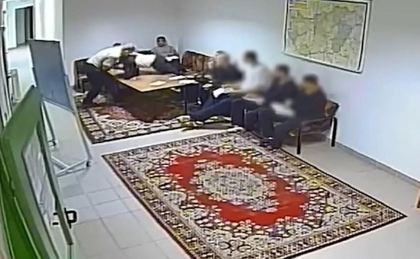 Házi őrizetbe helyezték a Szőlő utcai javítóintézet nevelőnőjét