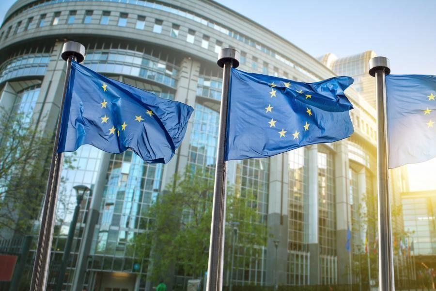 Orbán ráfázott, mert Fico engedett: elfogadták a 19. EU-s szankciót Moszkva ellen