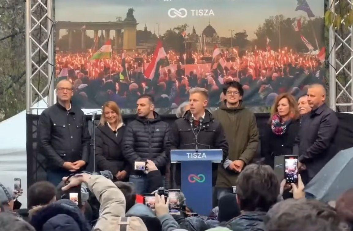 Magyar Péter Debrecenben: most családapaként és nem politikusként beszélt a TISZA elnöke