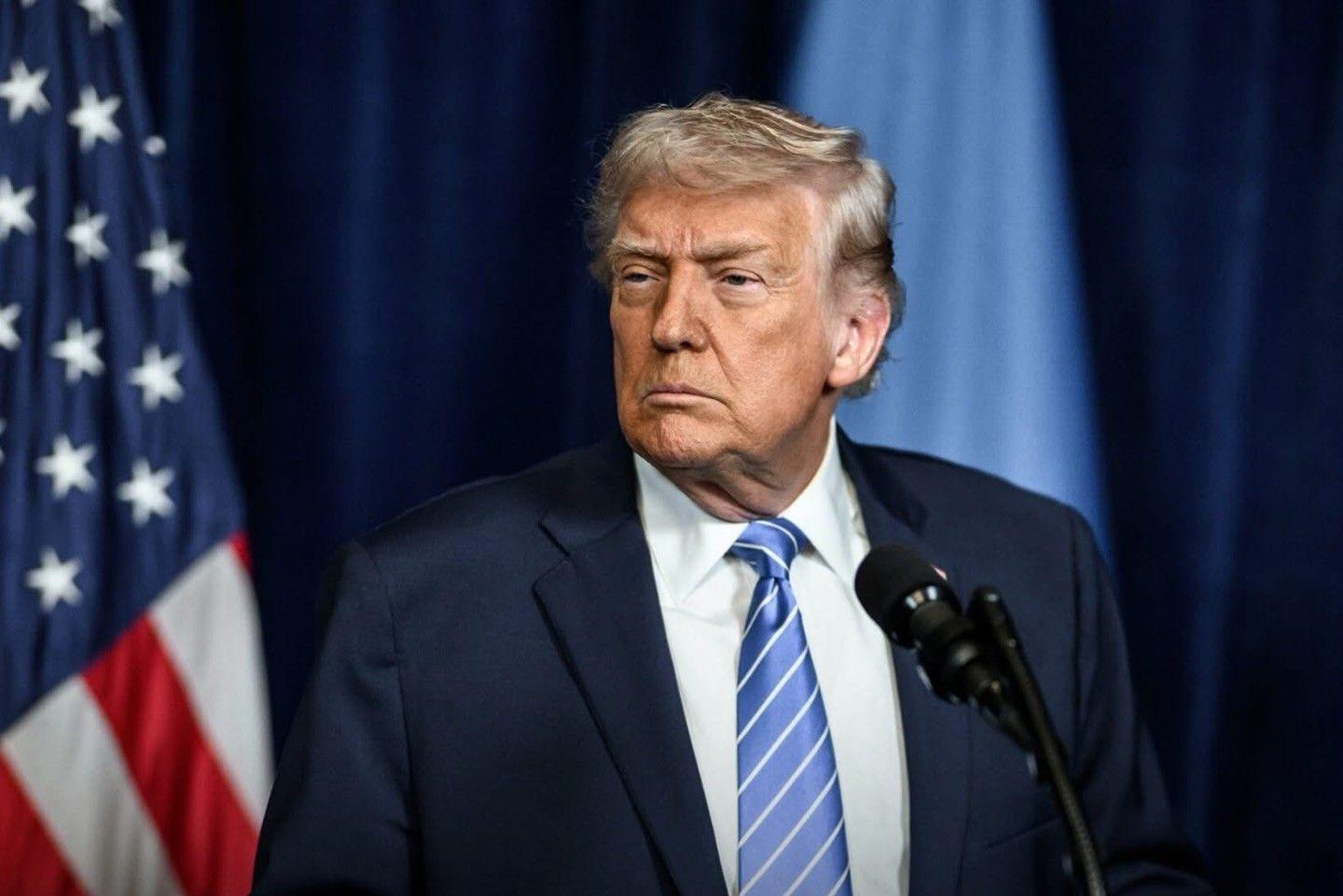 A békepárti Trump 60 nap után papíron lezárta az általa kirobbantott iráni háborút