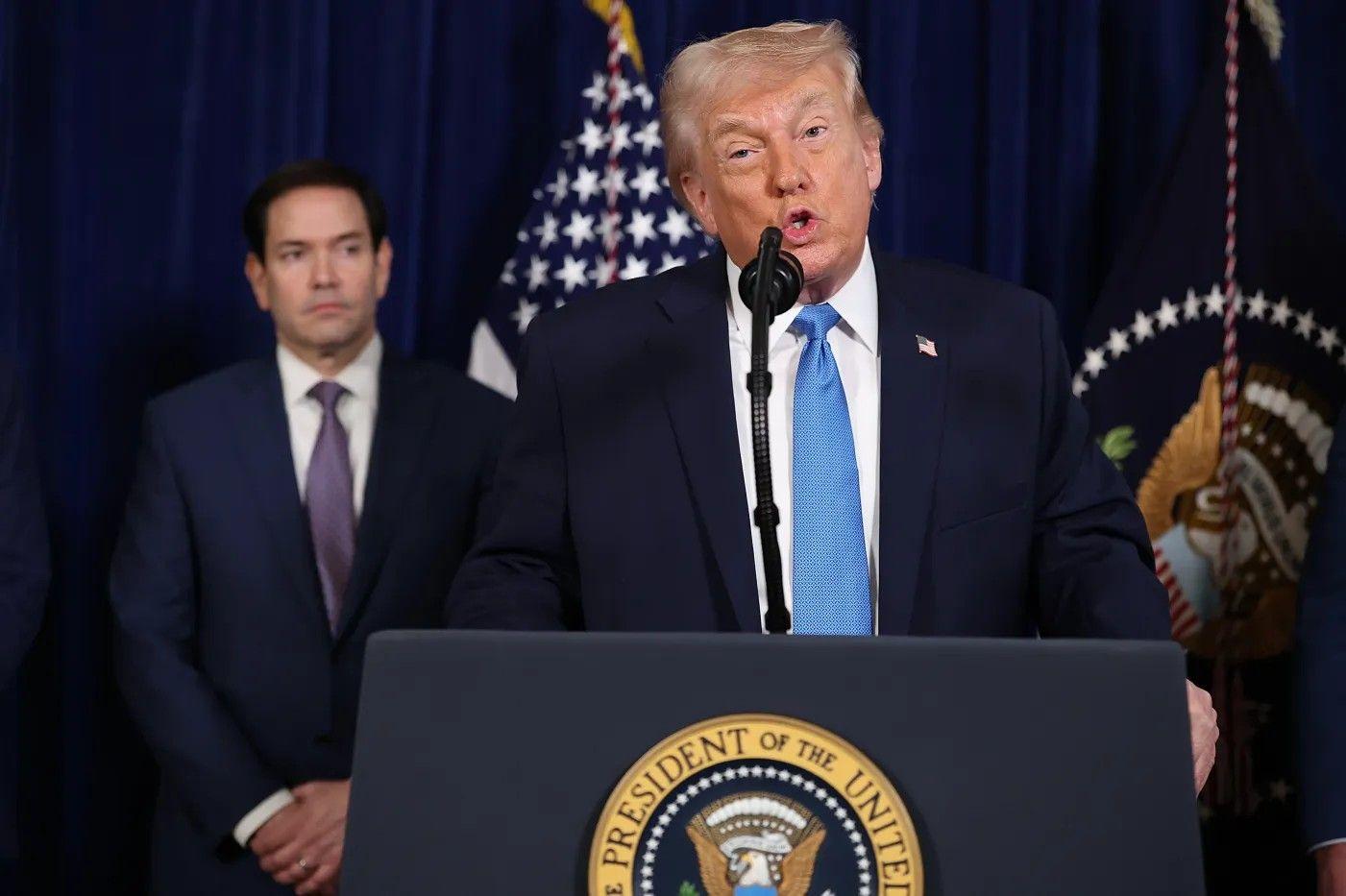 Trump maga határozza meg a venezuleai olaj árát, Maduro olajra próbált lépni