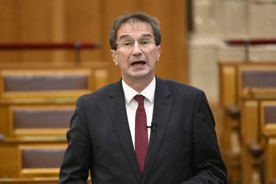 Vizsgálat indult Völner Pál ügyvédi tevékenysége miatt